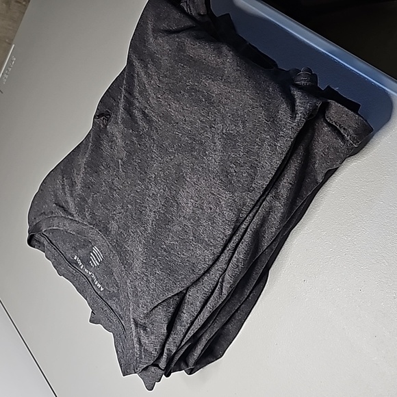 American Eagle large charcoal black standard fit short sleeve shirt 5 pack - Picture 7 of 7